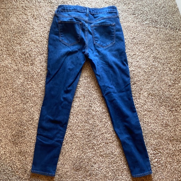 Old Navy Mid-Rise jeans. - Picture 4 of 4